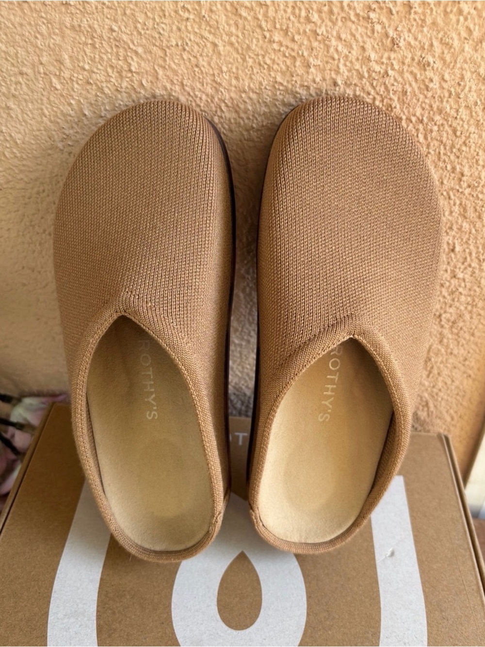 Rothy’s The Casual Clog in Butternut. Size 9 Women’s - Picture 2 of 4